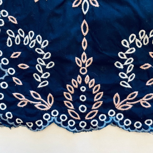 Banana Republic Navy Blue Embroidered Sleeveless Top - Picture 6 of 6